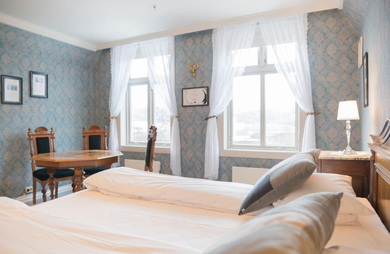 Gloppen Hotell - By Classic Norway Hotels Сандане Екстериор снимка