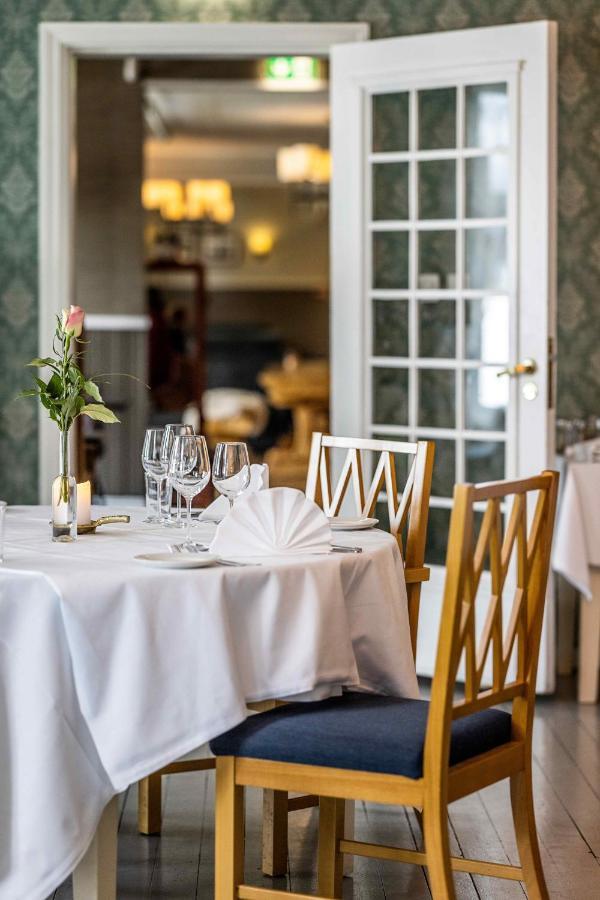 Gloppen Hotell - By Classic Norway Hotels Сандане Екстериор снимка