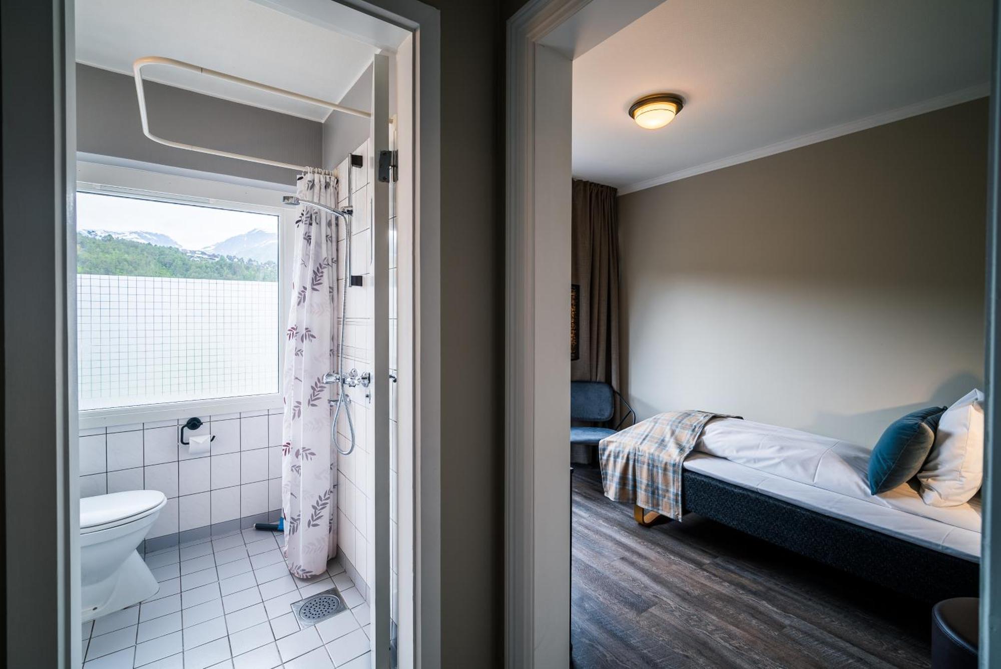 Gloppen Hotell - By Classic Norway Hotels Сандане Стая снимка