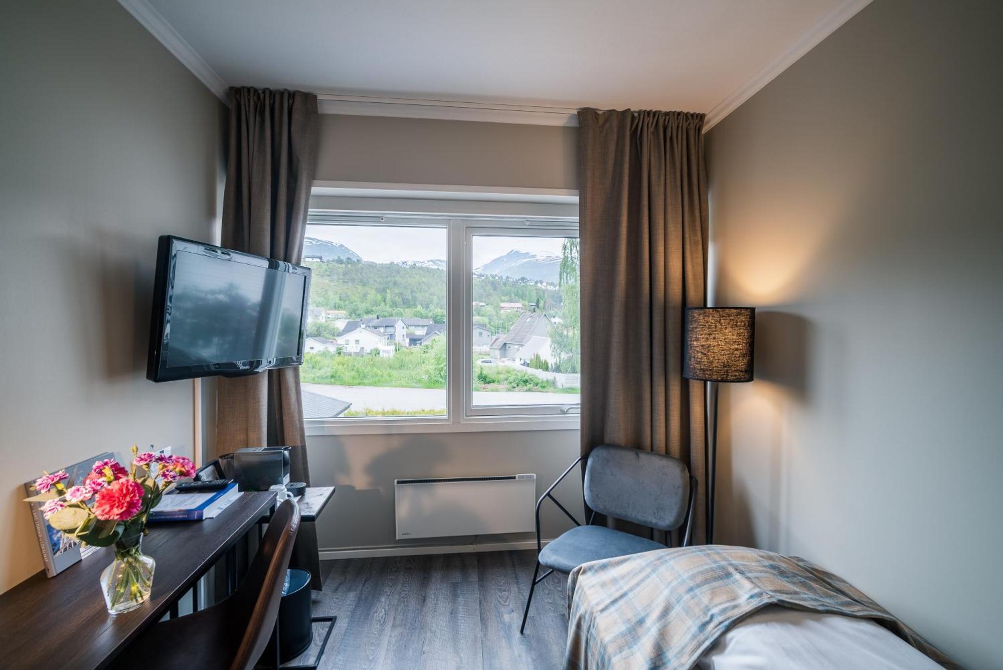 Gloppen Hotell - By Classic Norway Hotels Сандане Стая снимка